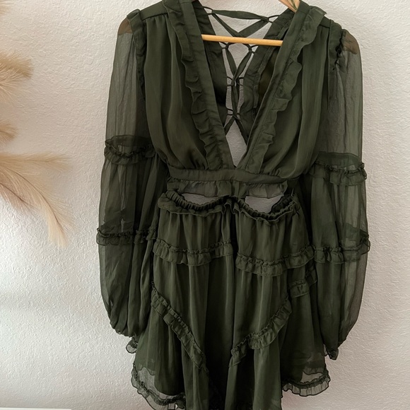 Vici | Green Dress - Picture 5 of 11